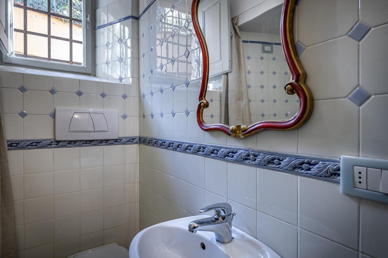 Yid Five Luxury Suites Apt With Secret Garden Apartment Florence