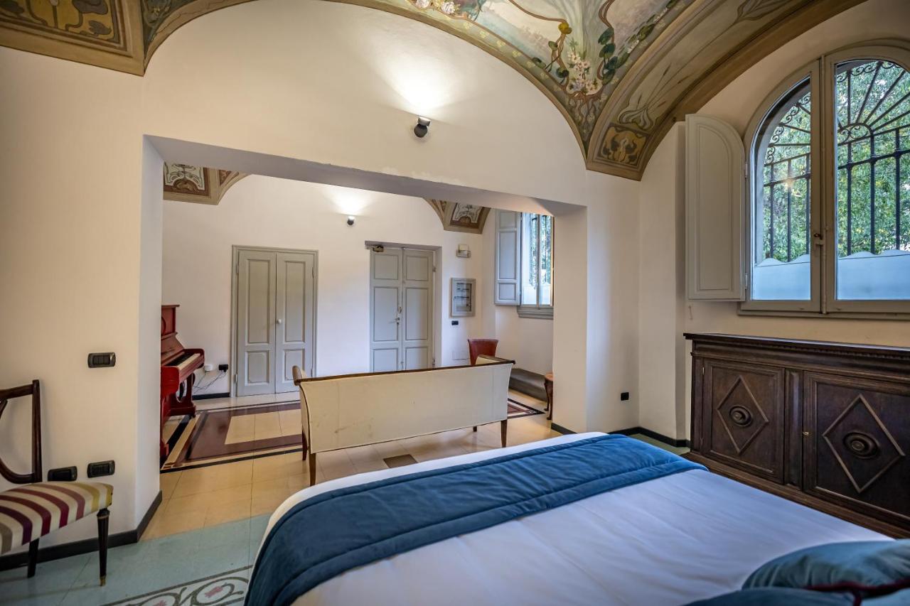 Apartment Yid Five Luxury Suites Apt With Secret Garden